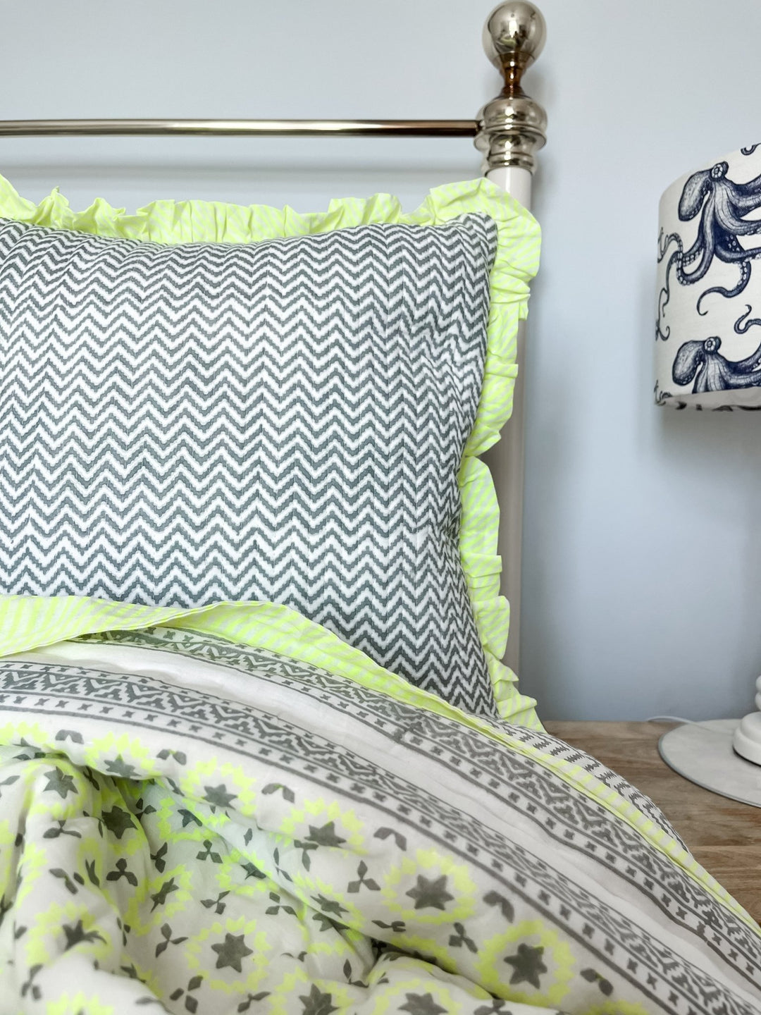 Block Print Heirloom Quilt | Malati Neon - Bombaby