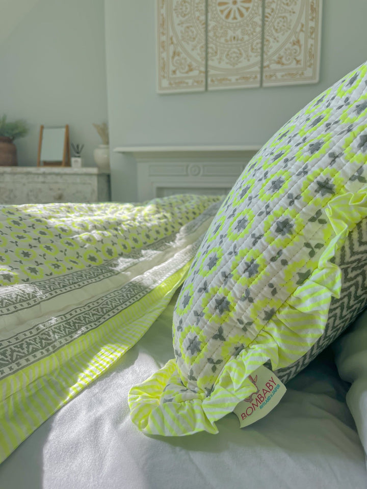 Block Print Heirloom Quilt | Malati Neon - Bombaby