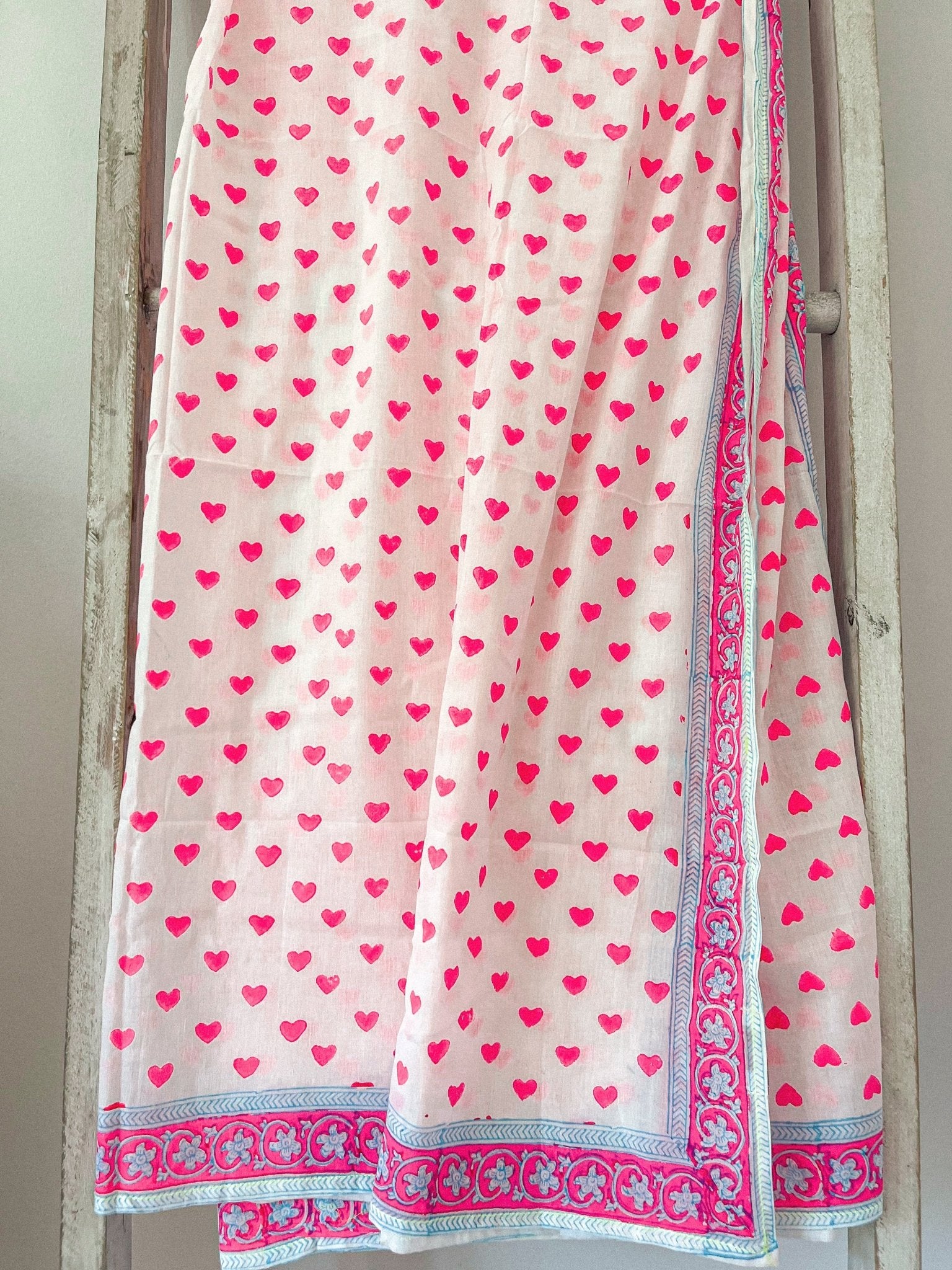 Block Print Scarf XL | Neon Pink Hearts - Bombaby