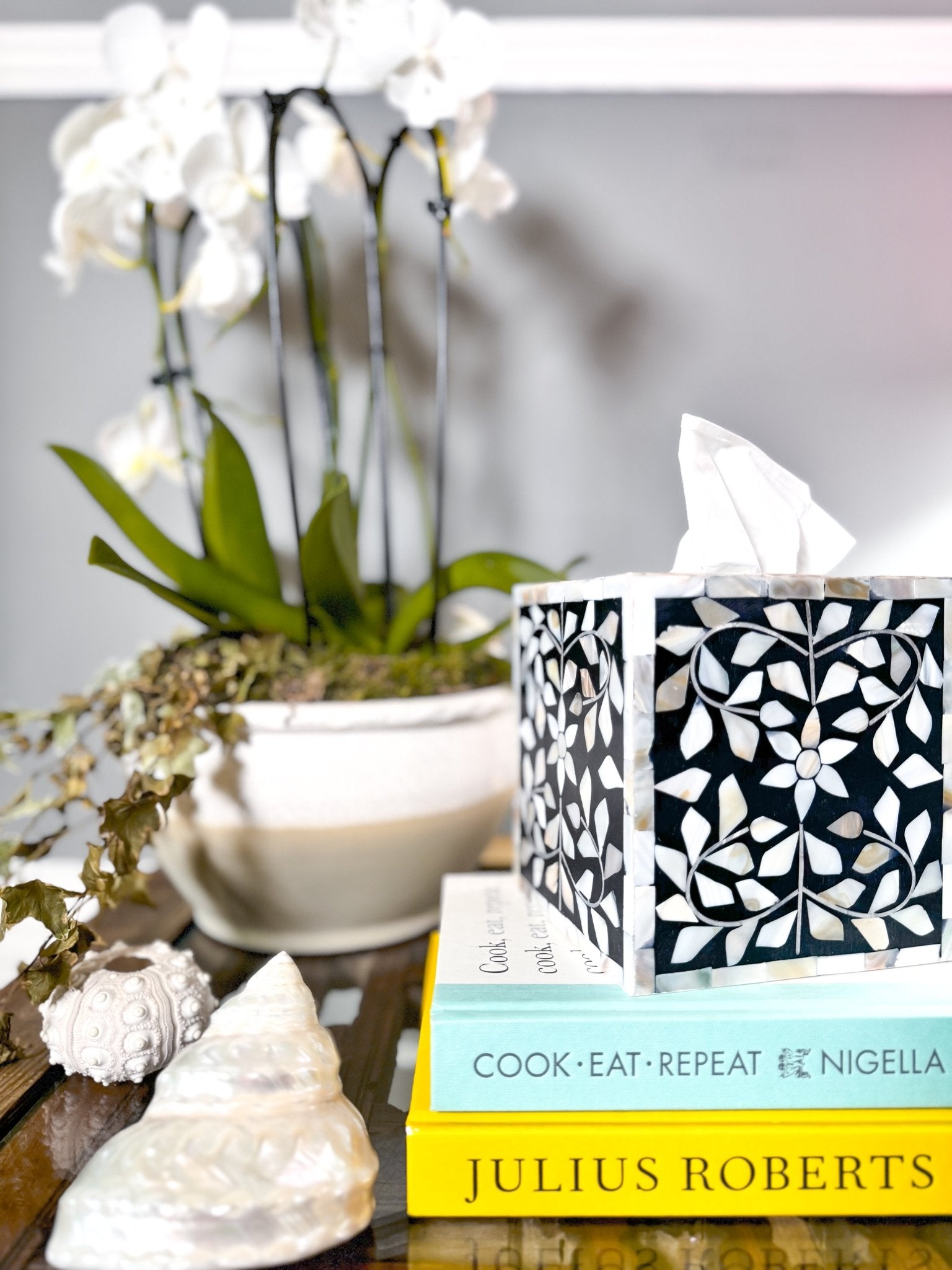 Mother of Pearl Inlay Tissue Box | Midnight Navy - Bombaby