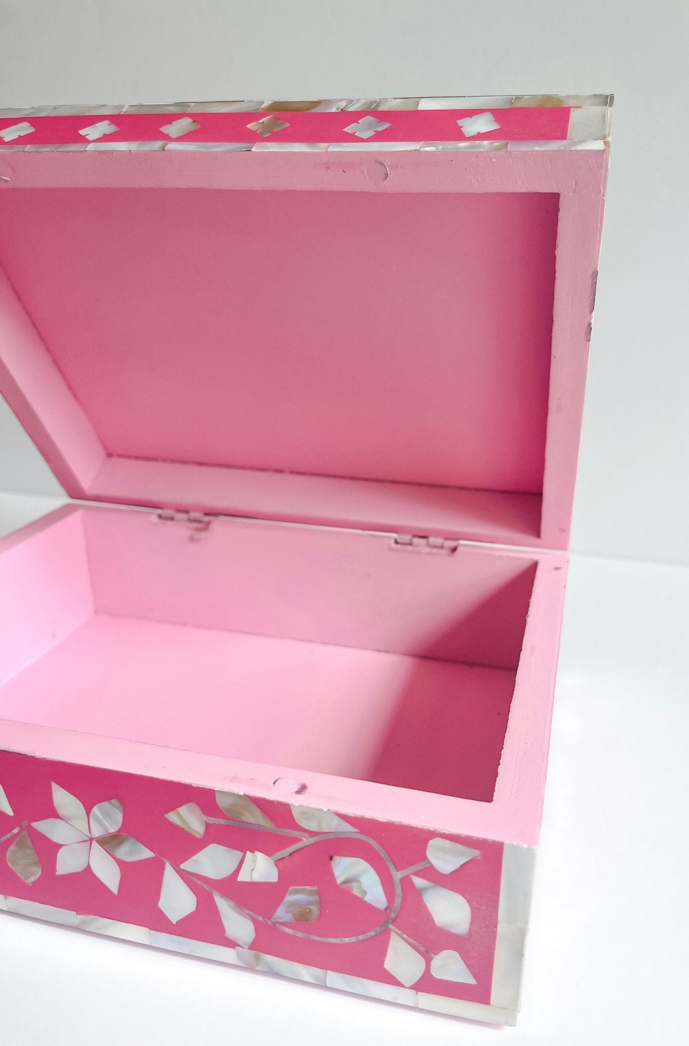 Dove Grey &amp; Pink | Small Mother of Pearl Jewellery Box - Bombaby