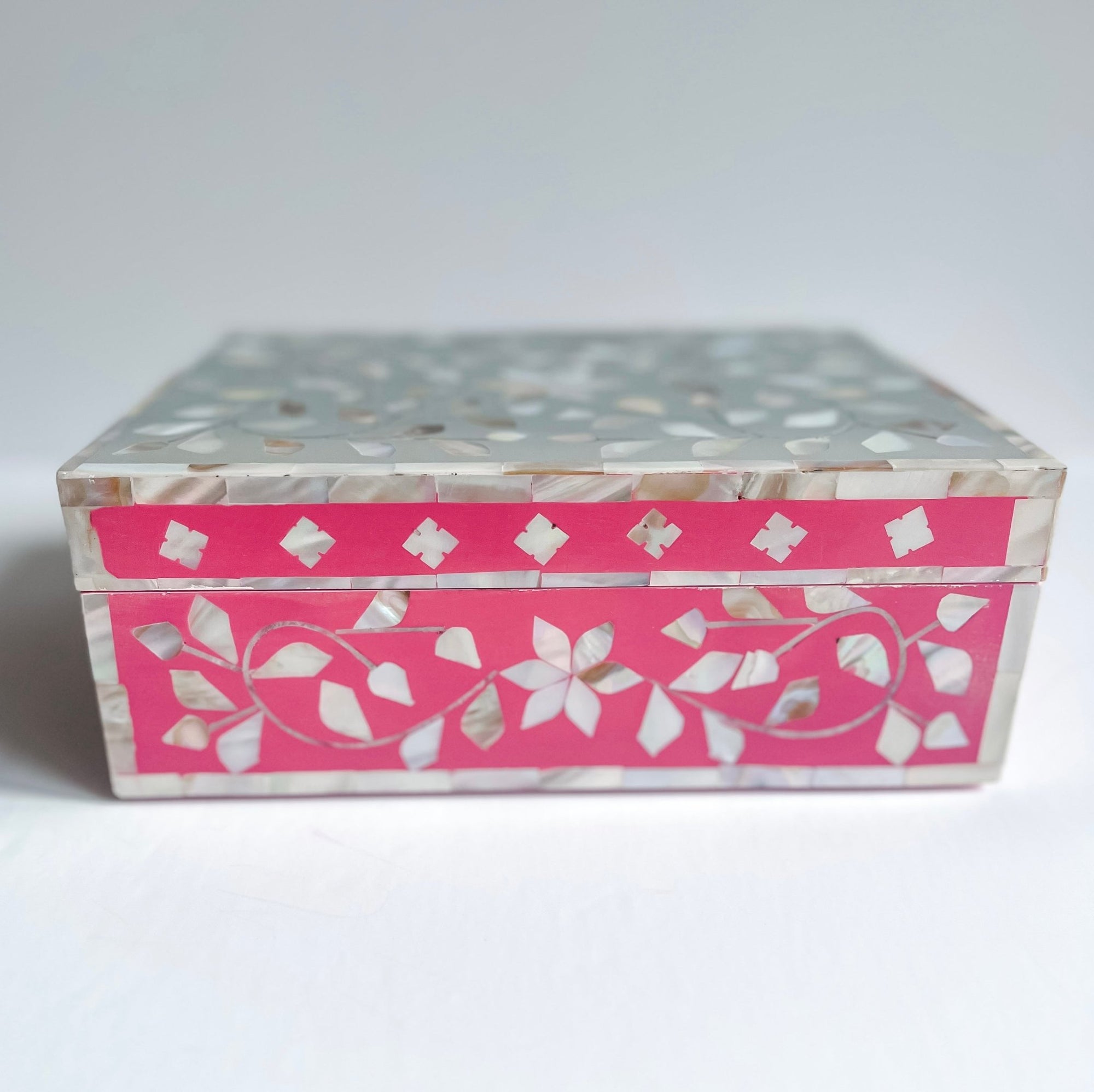 Dove Grey & Pink | Small Mother of Pearl Jewellery Box - Bombaby