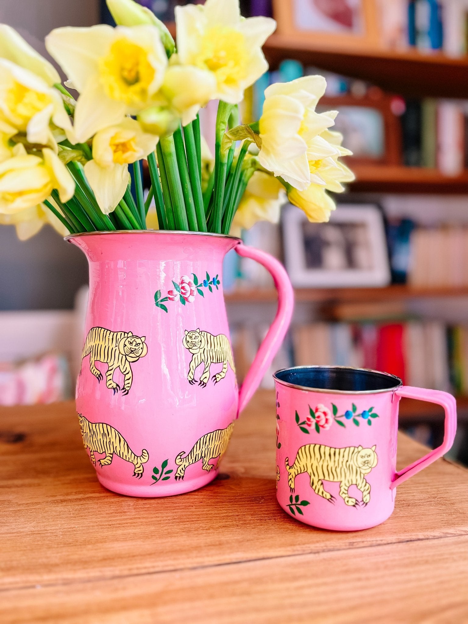 Enamel Jug | Pink Tiger & Flowers 🌸 - Bombaby