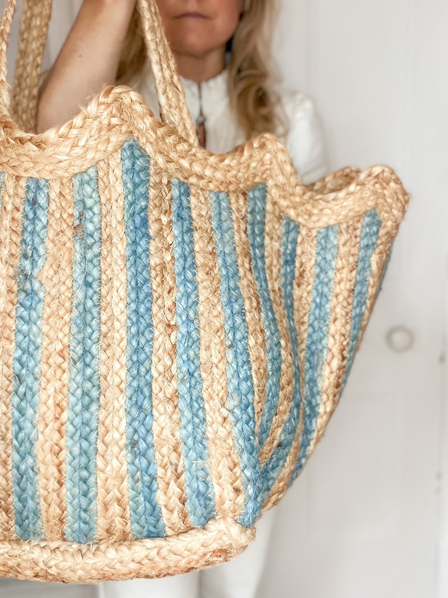 Handmade Jute Scallop Bag | Blue - Bombaby