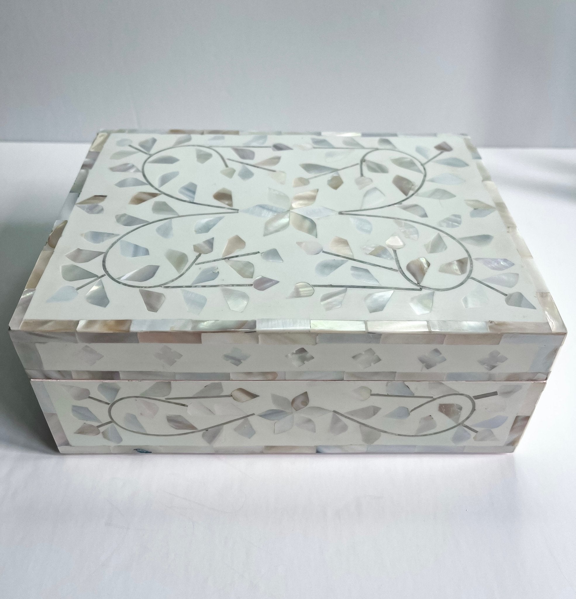 Sandy Shores | Small Mother of Pearl Jewellery Box - Bombaby