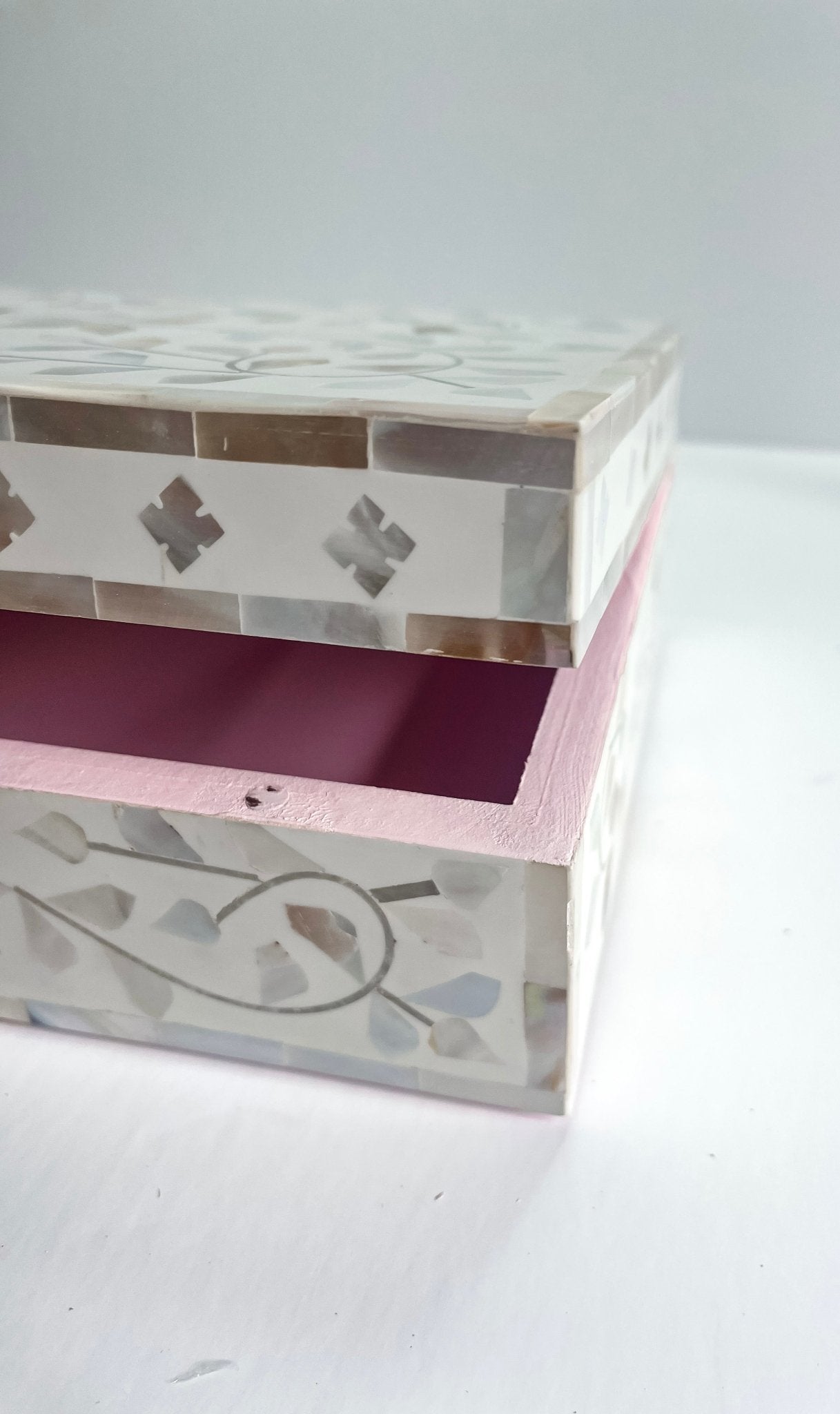 Sandy Shores | Small Mother of Pearl Jewellery Box - Bombaby